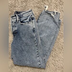 Hollister Ultra High-Rise Vintage Straight Jeans